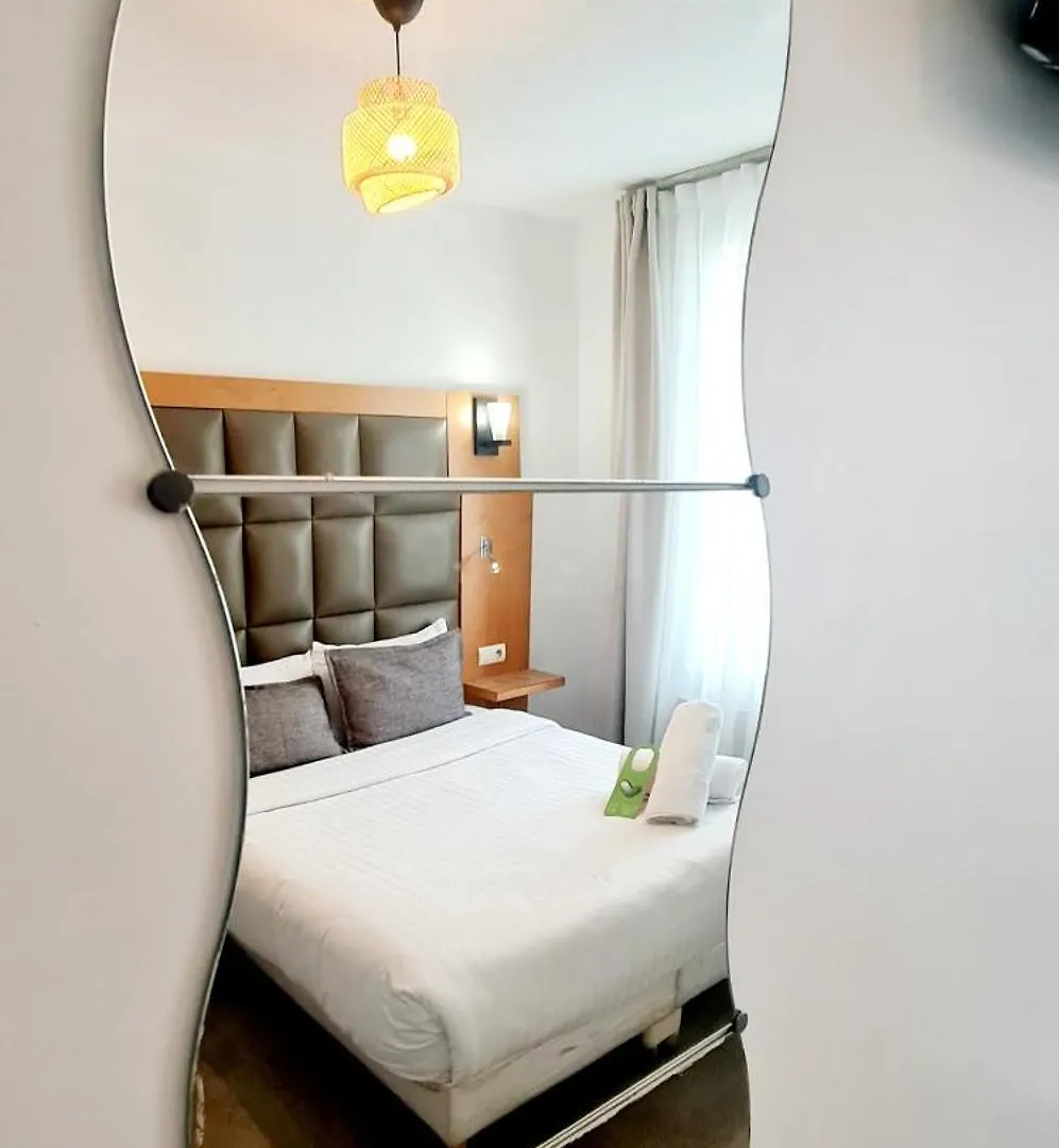 Hotel De France Paris 0*,