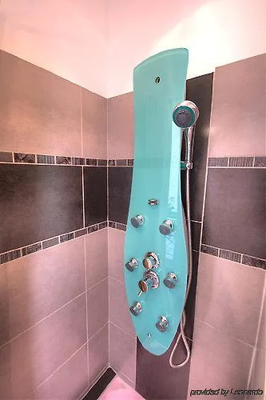פריז Hotel De France 18